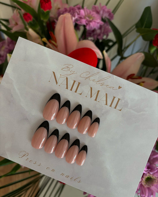 Black French Tip Nails