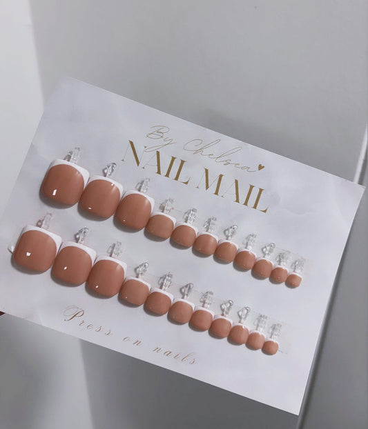 French Tip nude Press On Toe Nails